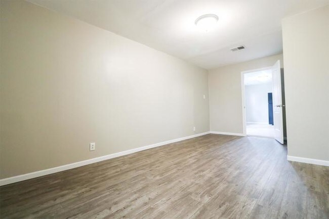 Foto del edificio - 7611 Northcote Ave