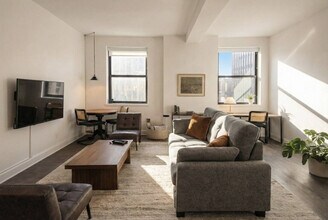 Building Photo - 758 North Broadway-SI ID1379069P