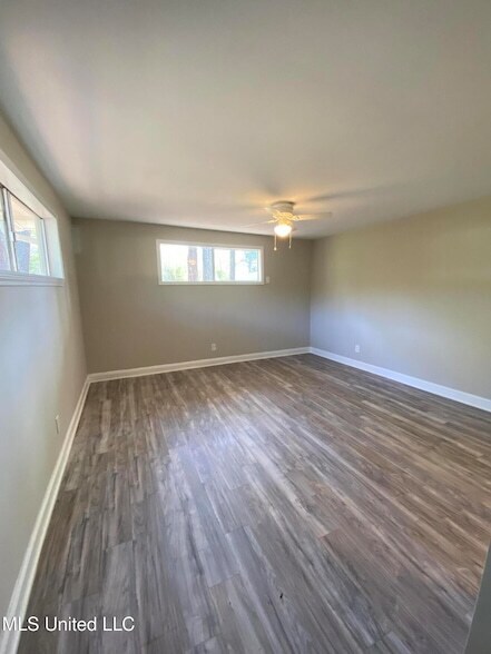 Foto del edificio - 523 Sardis St