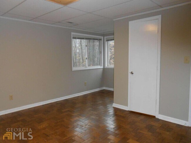 Building Photo - 20 Lambets Way