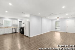 Building Photo - 121 Meadow Hill