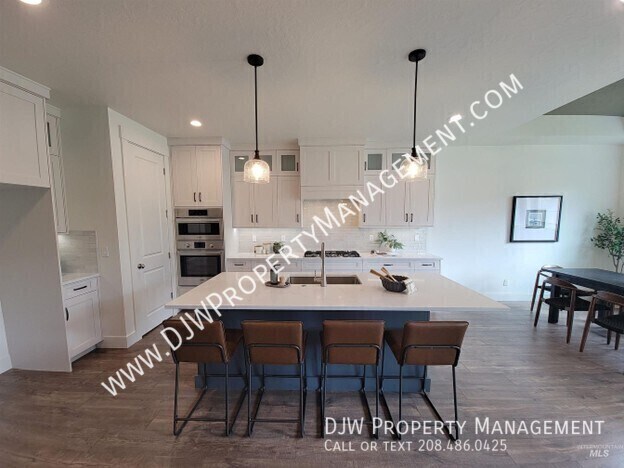 Foto del edificio - 4658 S Hennessy Ave