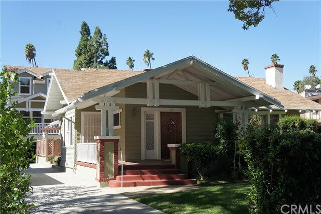 Primary Photo - 85 N Meridith Ave