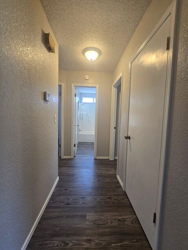 Foto del edificio - 3 Bedroom 2 Bath home in Shawnee!