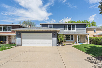 Building Photo - 1004 E Callero Cir