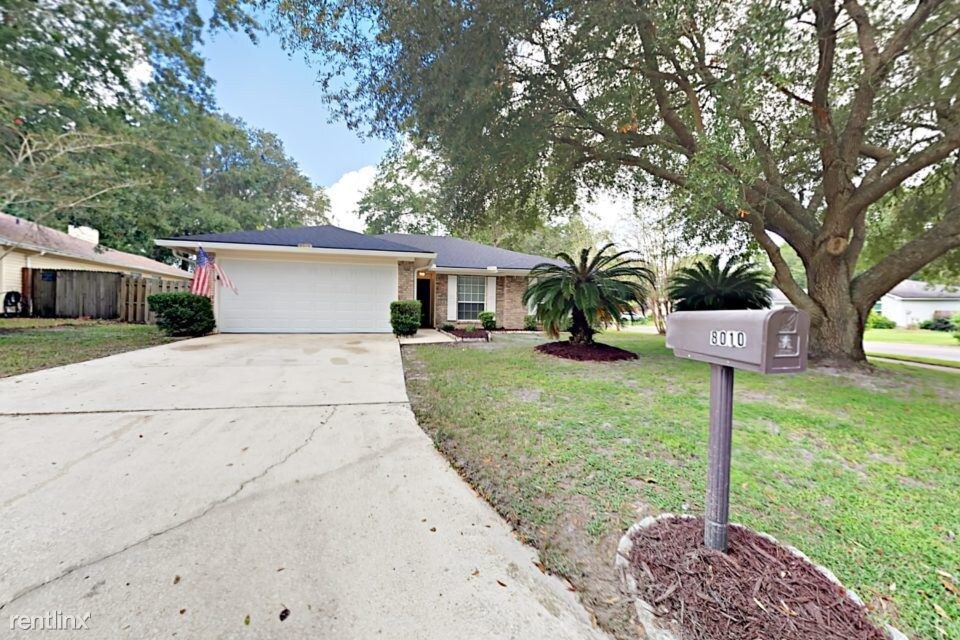 8010 Bagpipe Ln, Jacksonville, FL 32244 House Rental in Jacksonville