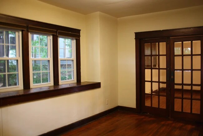 Foto del edificio - 518 E 2nd St