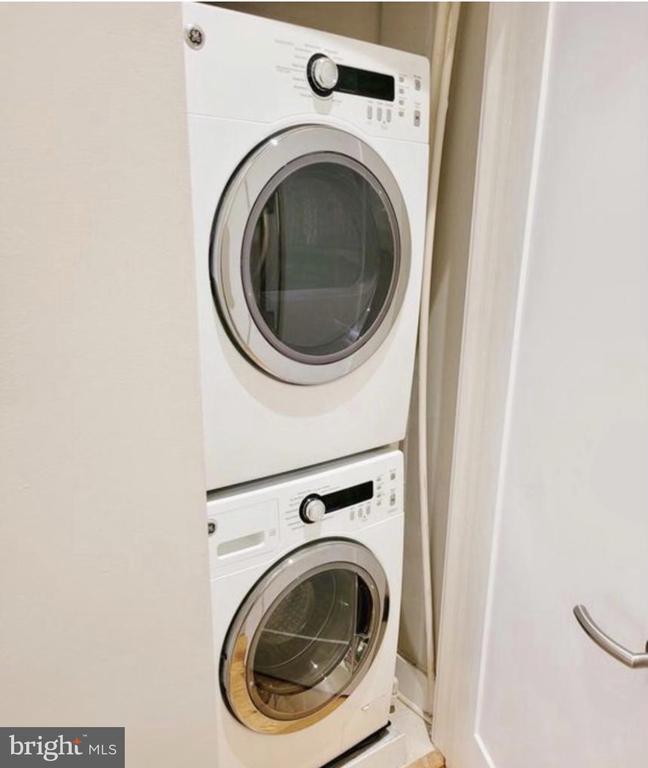 Foto del edificio - 1211 G St SE