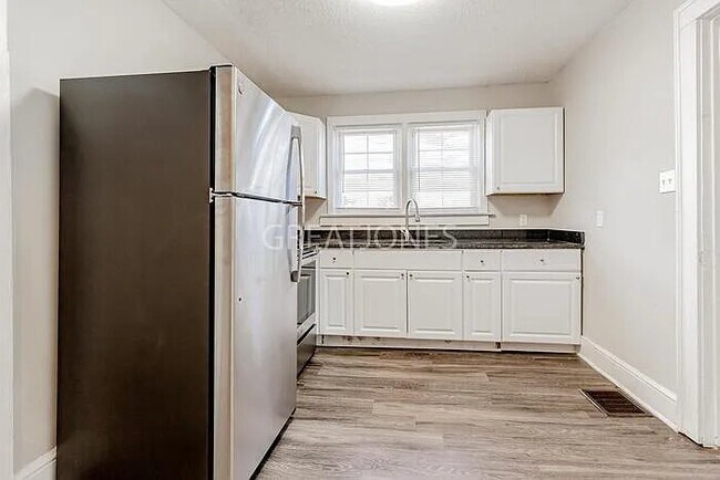 Building Photo - 111 Coldbrook Dr