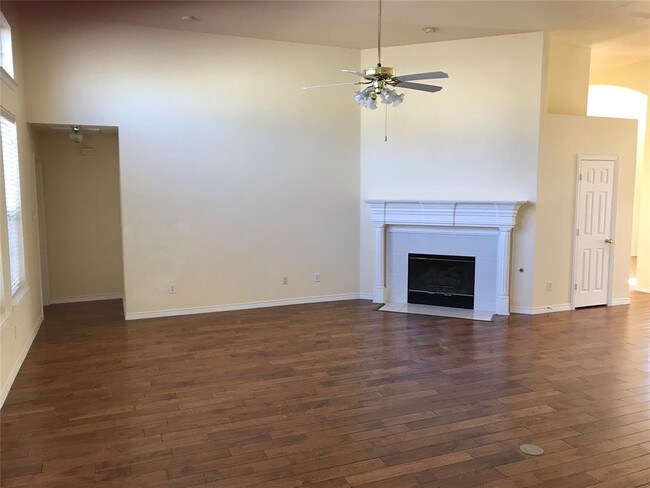 Building Photo - 4413 Jenkins Dr