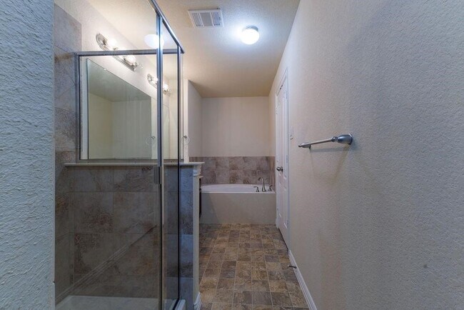 Foto del edificio - 11413 Hackmatack Way