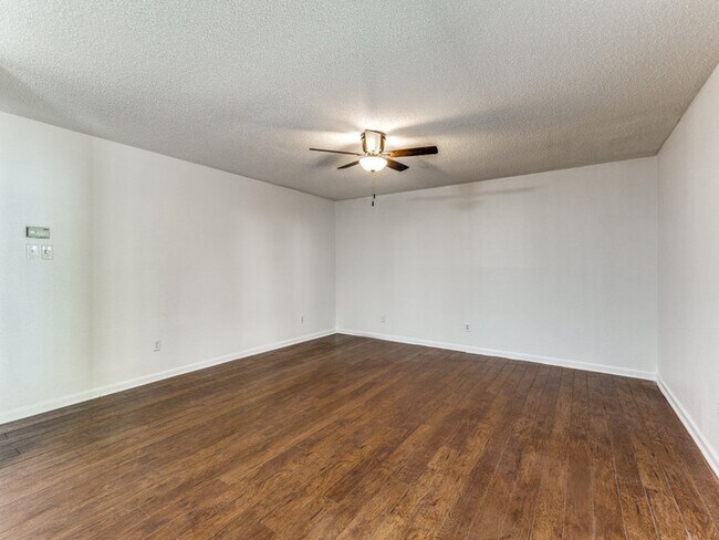 Building Photo - Burleson, TX - House - $1,745.00 Available...