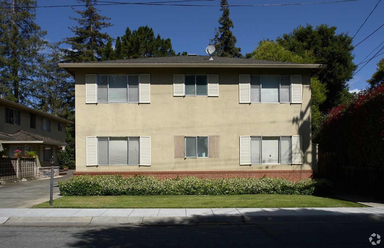 Building Photo - 1006 Florence Ln