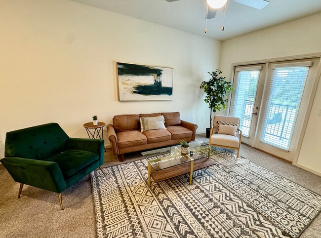 Building Photo - 8242 Windsor Hill Blvd