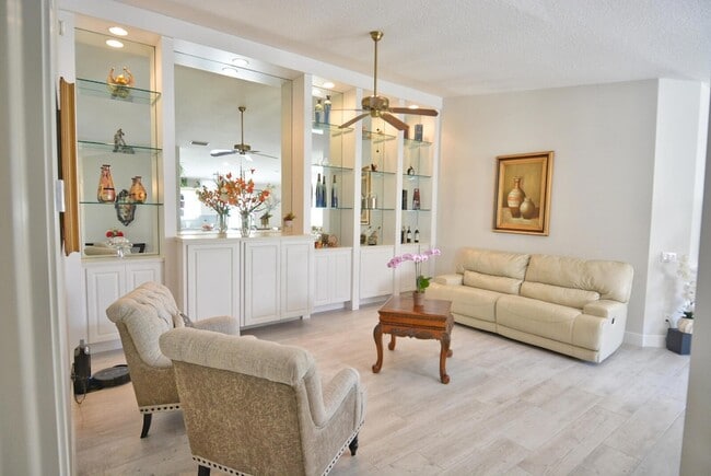 Photo - 1020 SW Balmoral Trce House