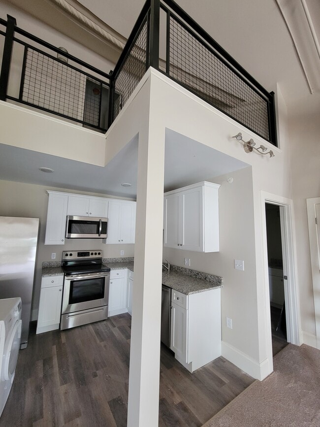 Building Photo - Residences at Woodlawn