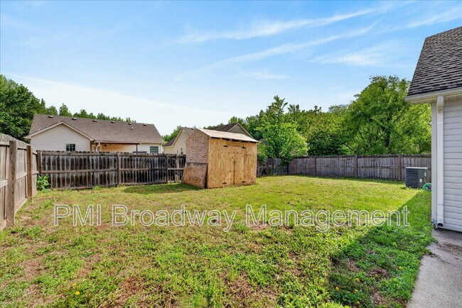 Foto del edificio - 837 Shelton Cir