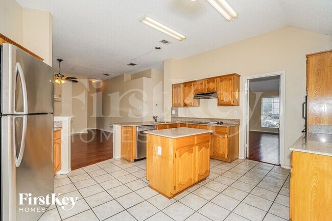 Foto del edificio - 8713 Briarcrest Dr