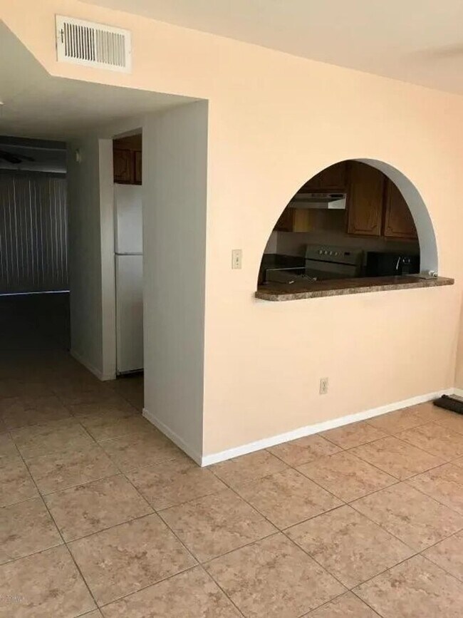 Foto del edificio - COMING SOON – AFFORDABLE 3 BEDROOM, 2.5 BATH TOWNHOME IN THE HEART OF TEMPE!