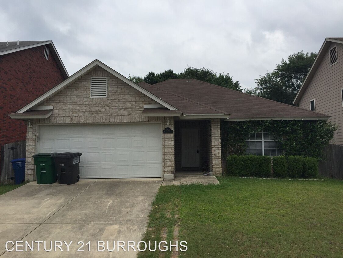 Primary Photo - 3 br, 2 bath House - 13830 Northern Oak