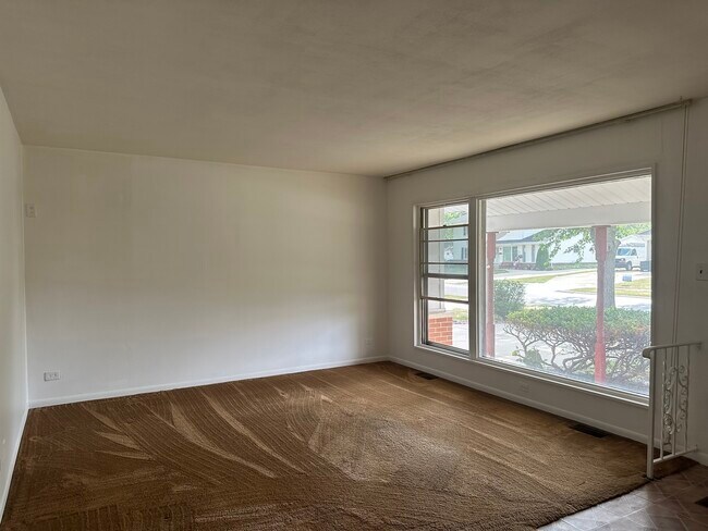 Foto del edificio - 947 Hartford Ln