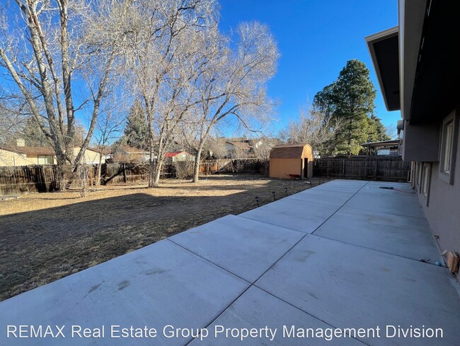 Building Photo - 4 br, 2 bath House - 5030 Palmer Park Blvd