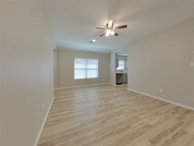 Foto del edificio - 17588 Rosewood Manor Ln