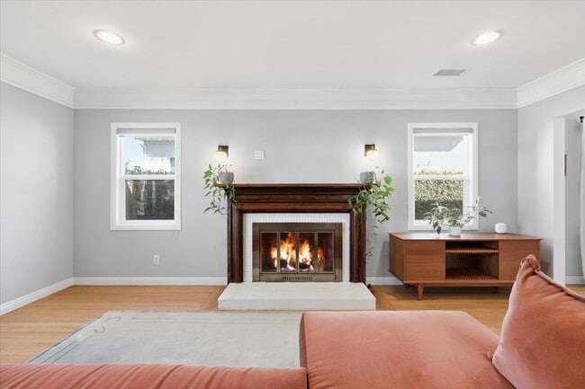 Building Photo - 4312 W 59th St