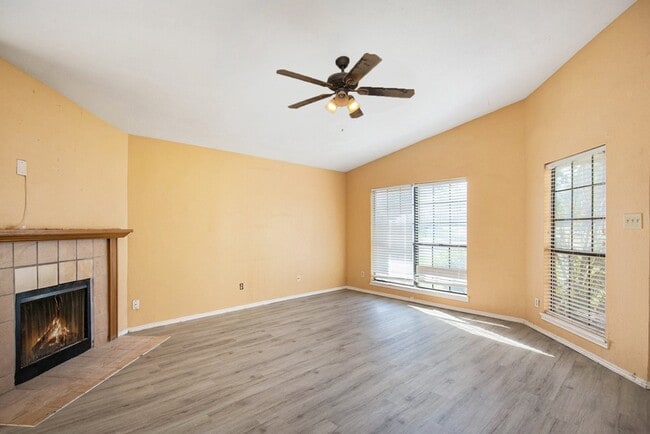 Building Photo - 6600 Brookhaven Ct