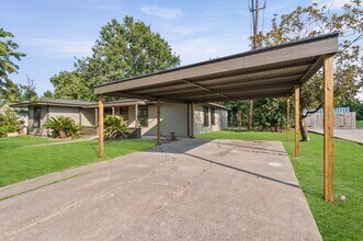 Building Photo - 6527 Beekman Rd