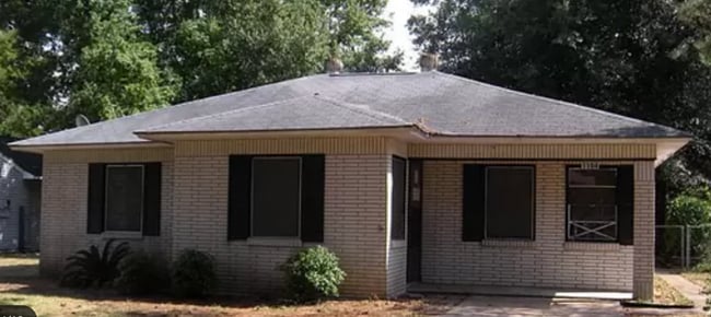 Building Photo - 1104 Southampton St