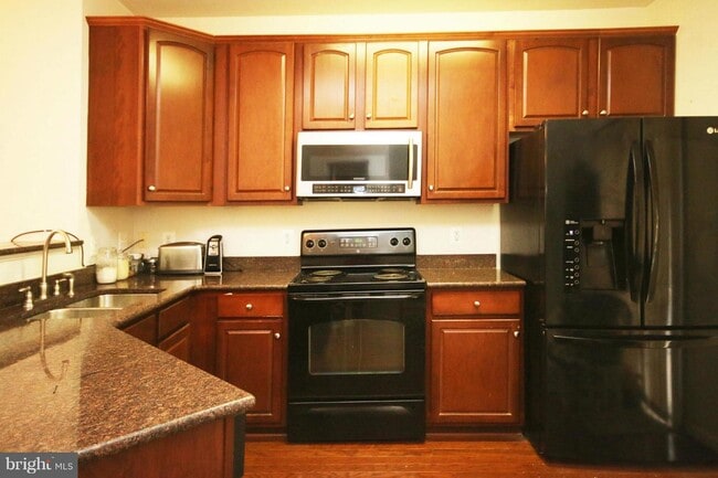 Building Photo - 5525 Lanier Ave