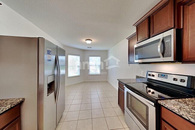 Foto del edificio - 22431 Bauer Canyon Dr