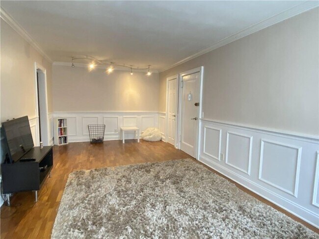 Building Photo - 11 Bedford Avenue Apt #1, Norwalk, CT 0685...