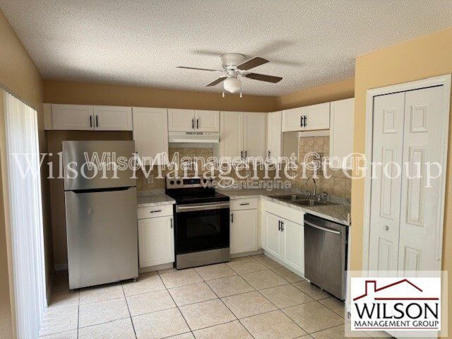 Building Photo - 5083 Luna Negra Dr