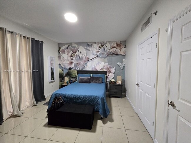 Foto del edificio - 8440 SW 8th St