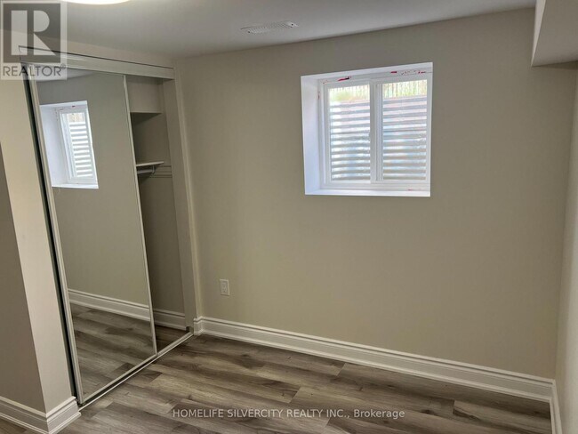 Photo du bâtiment - 6 Lamella Rd