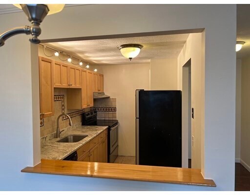 Building Photo - 600 Governors Dr