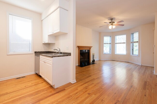 Dining/1st floor living room - 1531 N Paulina St
