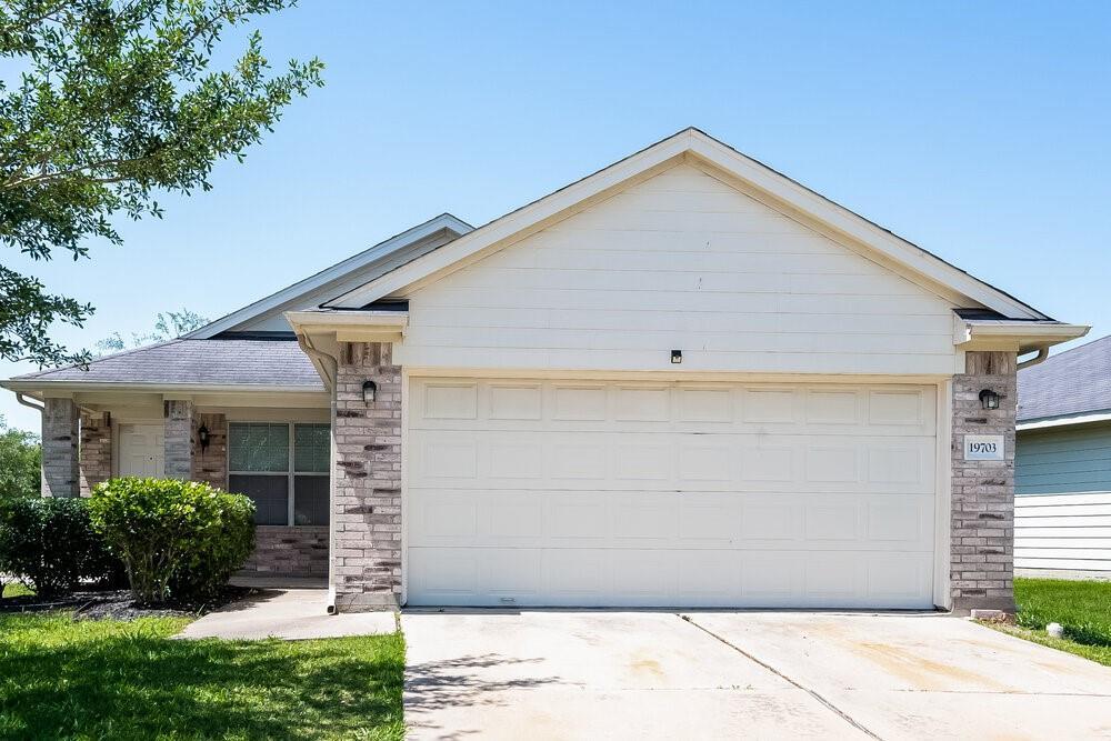 Foto principal - 19703 Byron Meadows Dr
