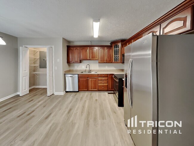 Foto del edificio - 3009 Blackwood Dr