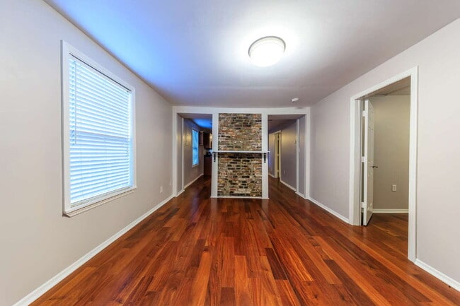 Foto del edificio - Quaint East Nashville Home for Lease NOW AVAILABLE!