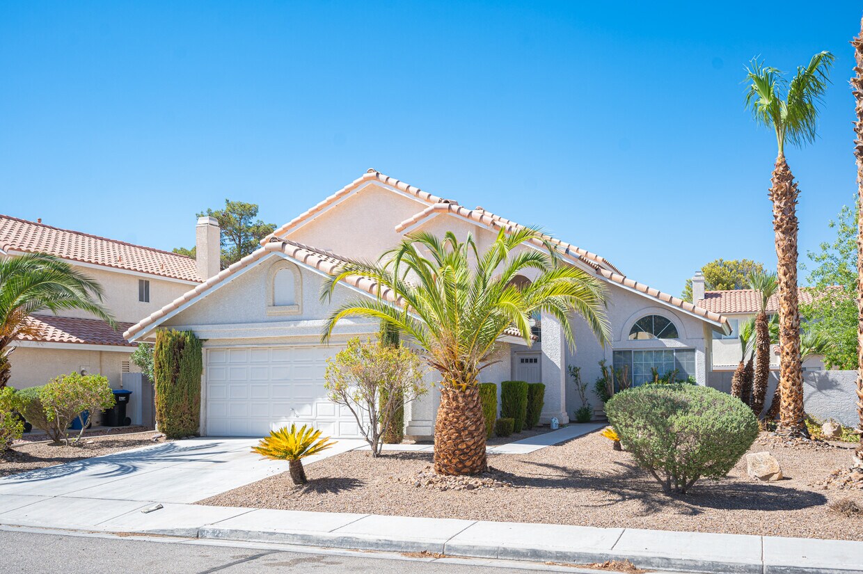 Foto principal - 1622 Running Creek Dr