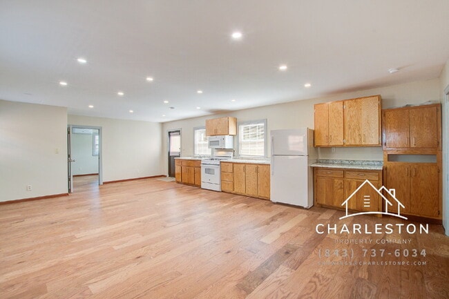 Photo - 198 Nassau St Apartment