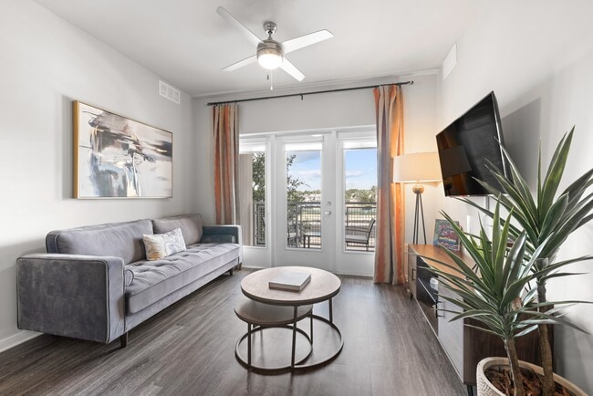 Building Photo - Juno Winter Park