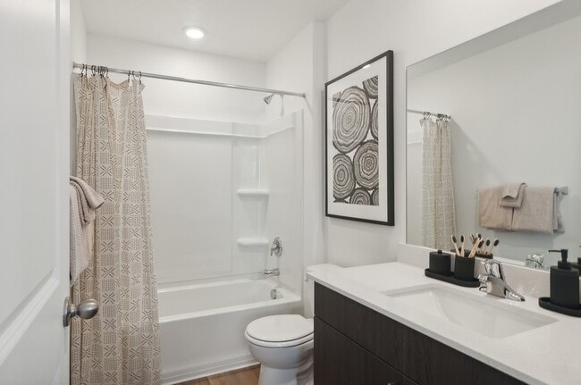 Building Photo - Little Valley Townhomes
