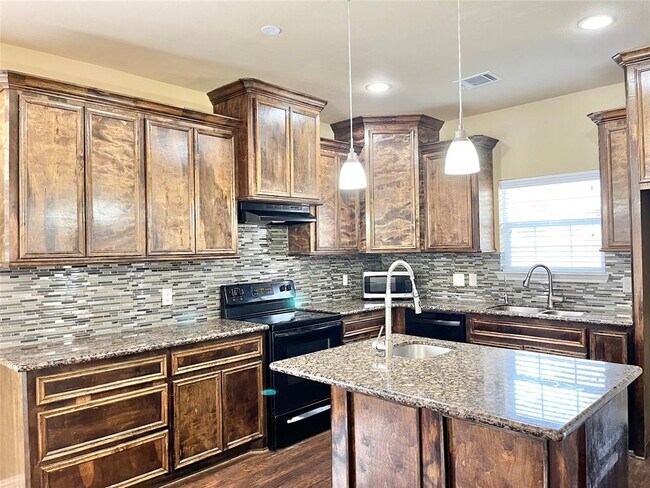 Building Photo - 10502 Moorcreek Dr