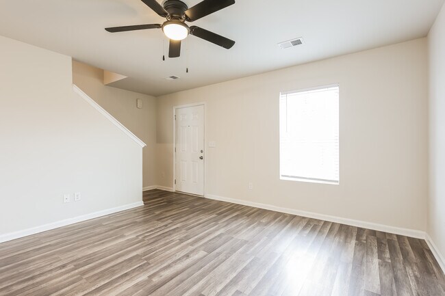 Building Photo - 222 Wadsworth Rd