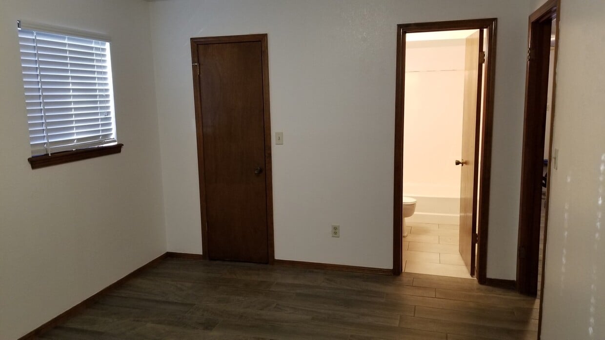 910 Acacia Circle, Noble, OK 73068 Townhome Rentals in Noble OK