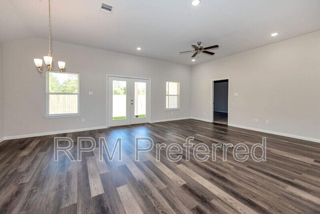 Building Photo - 1683 Rd 3556